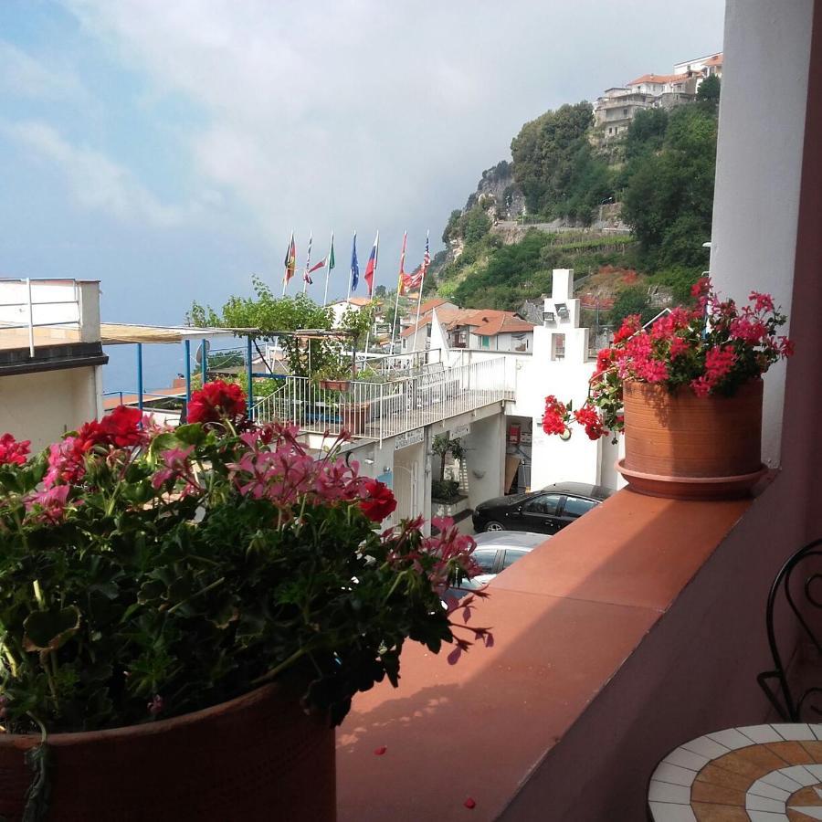 Al Geranio B&B Furore Extérieur photo