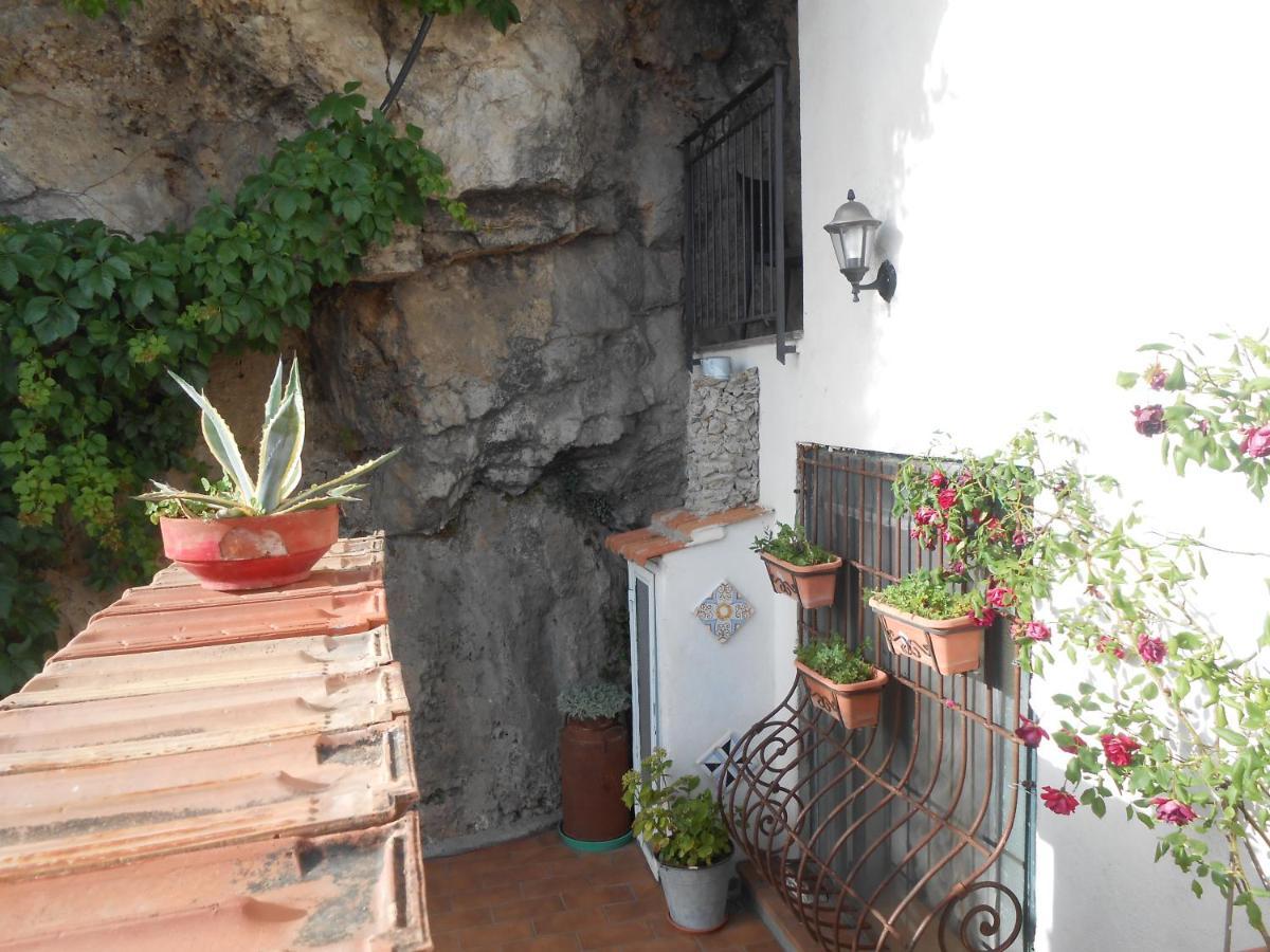 Al Geranio B&B Furore Extérieur photo